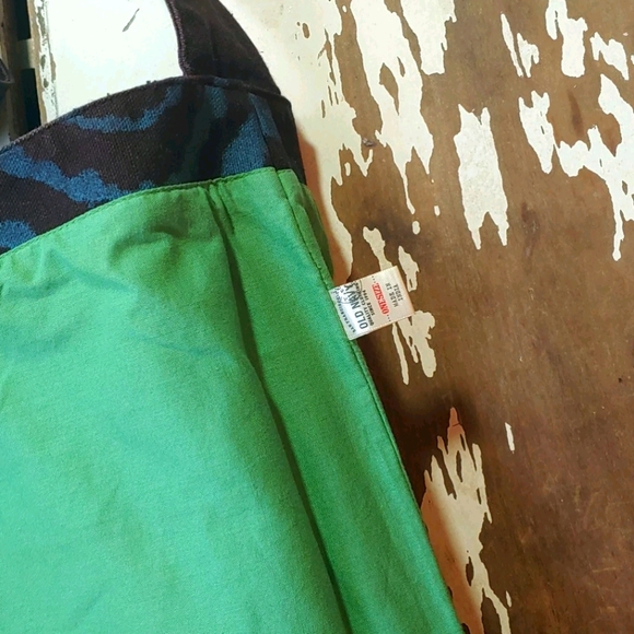 Yogic Nature Structured Cotton Bucket Crossbody - Picture 14 of 16